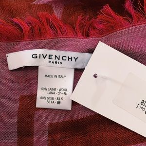 *authentic* GIVENCHY scarf ✨